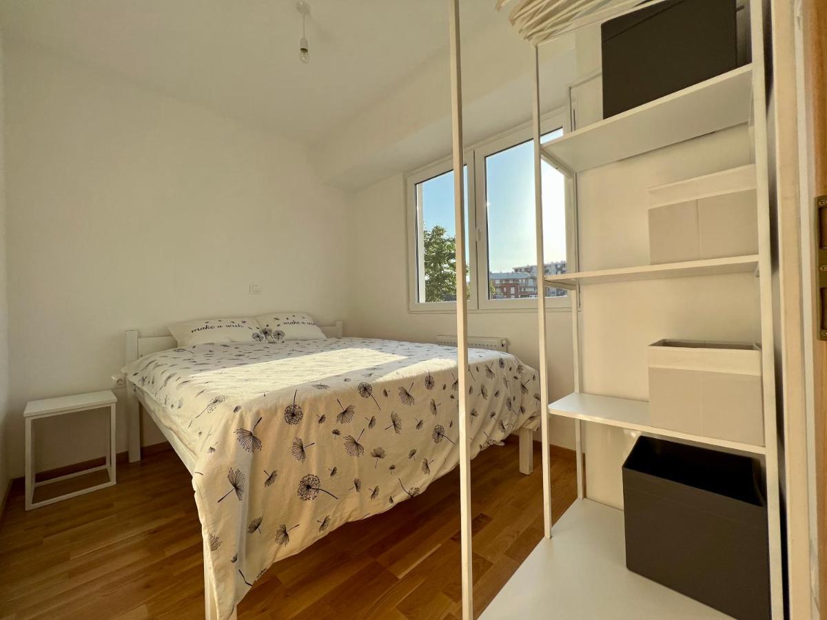 Sara'S Apartment Cozy And Close To Center With Private Parking Üsküp Dış mekan fotoğraf